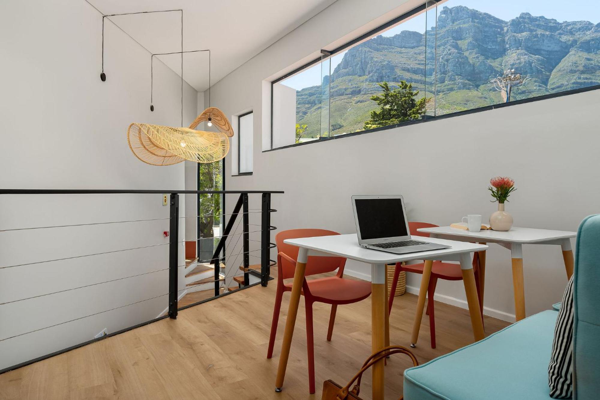 Hotel Neighbourgood 1St Crescent Camps Bay Ciudad del Cabo Exterior foto